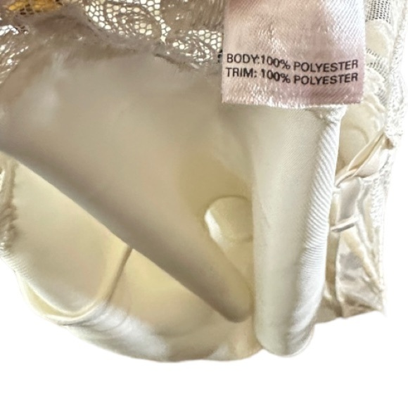 Vintage Victoria's Secret Camisole‎ Top - Picture 7 of 7